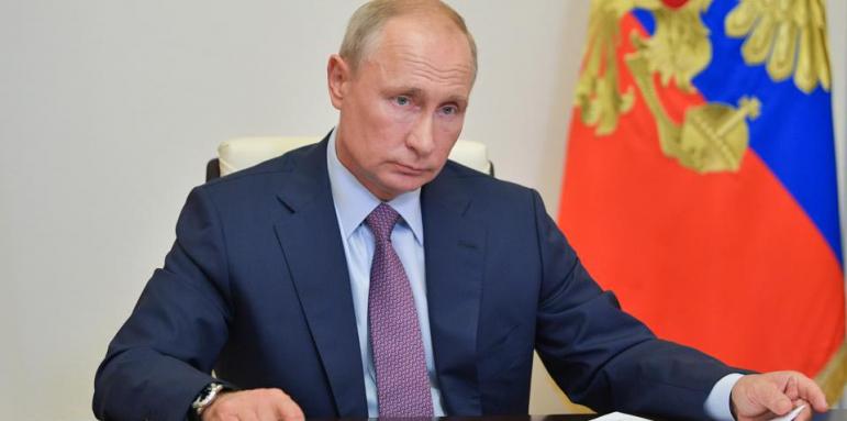 Шах в Русия. Как се е ваксинирал Путин
